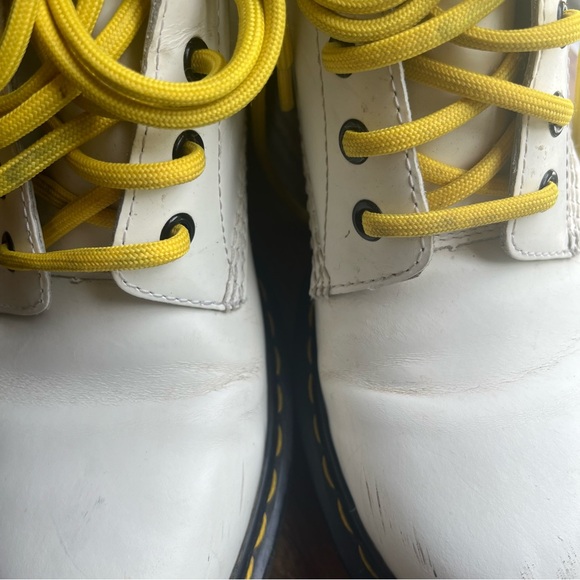 Dr. Martens 1460 smooth in white (yellow stitching and laces) - Picture 3 of 10